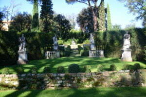 Peter Englander Villa La Pietra. Vacker (grön) scen.